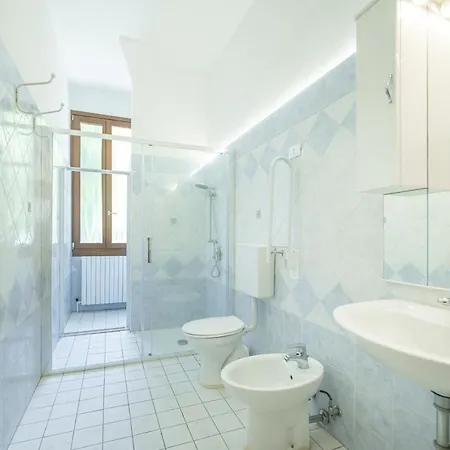 Arte E Cinema - 10 Min Da Venezia Apartment Mestre Exterior photo